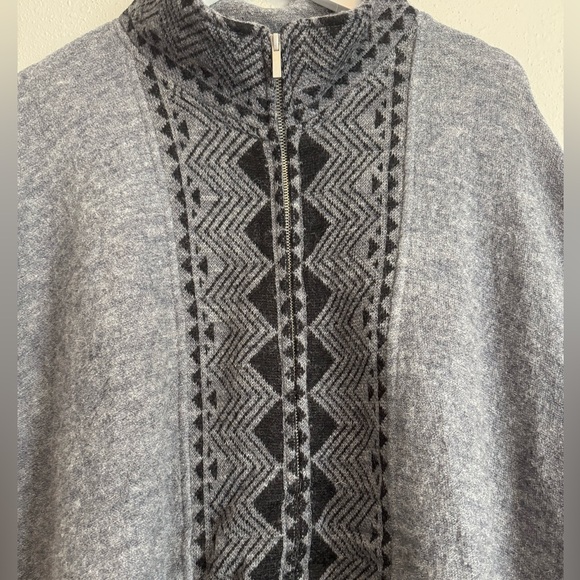 KATIE TODD 100% Wool Nordic/Aztec Oversized Zip Front Poncho Cape L/XL - Picture 3 of 11